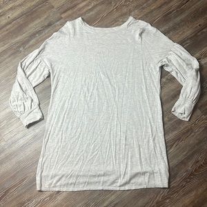 SOCIALITE white/cream top with ruffled sleeve detailing